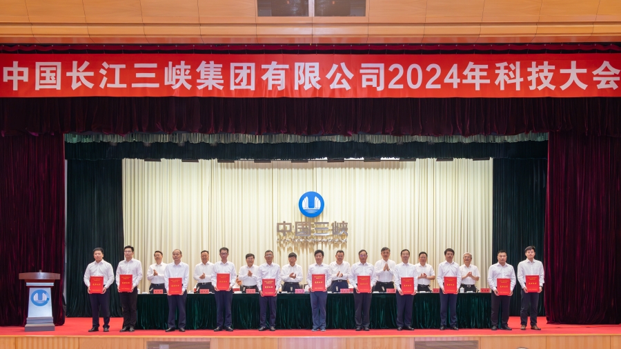 LHC_9674-已增强-NR 拷贝(1)
